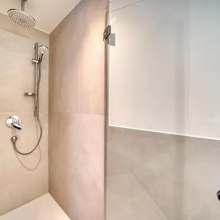 - Haus K, App 0k0407